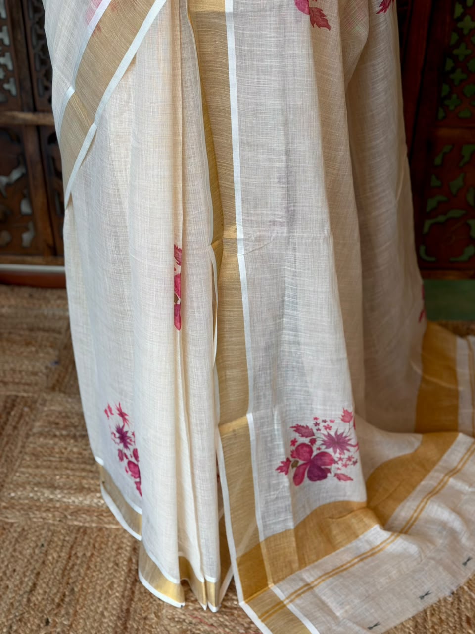 Off white soft semi linen saree -PONAM26N3