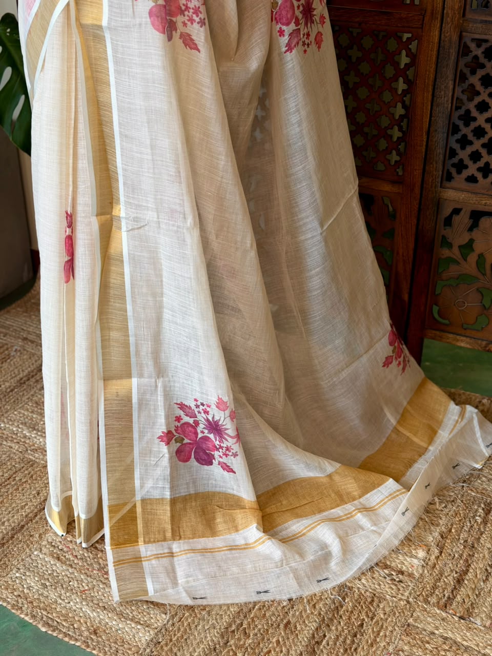 Off white soft semi linen saree -PONAM26N3