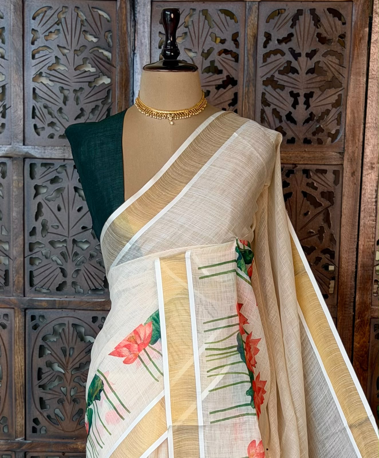 Off white soft semi linen saree -PONAM26N4