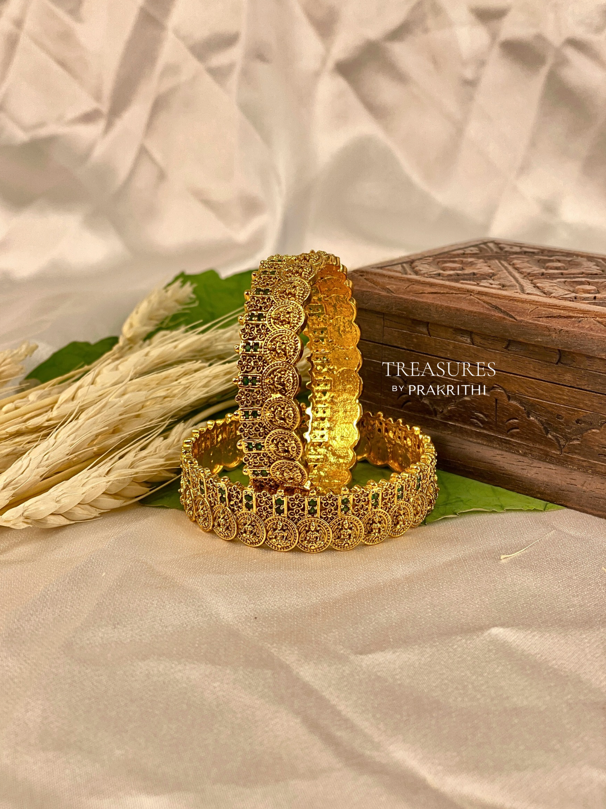 Coin green stone bangle- JB10 (size 2.6)