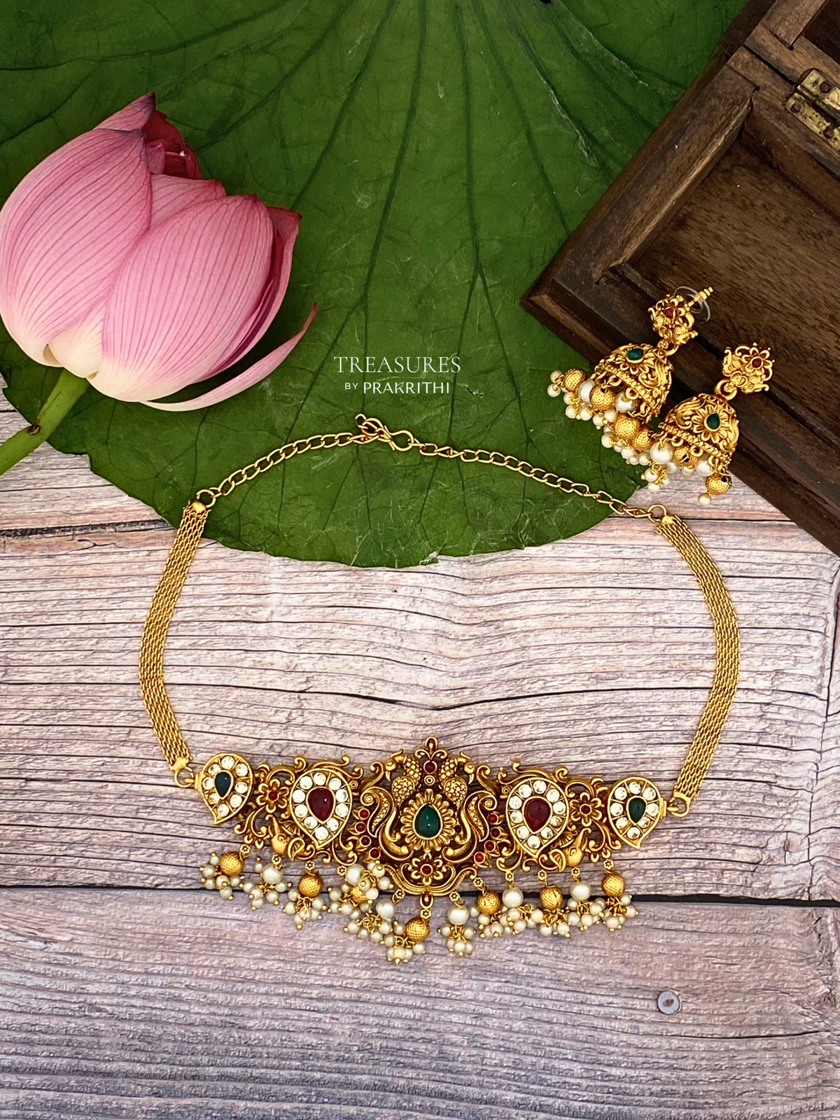 Traditional antique choker- JN19