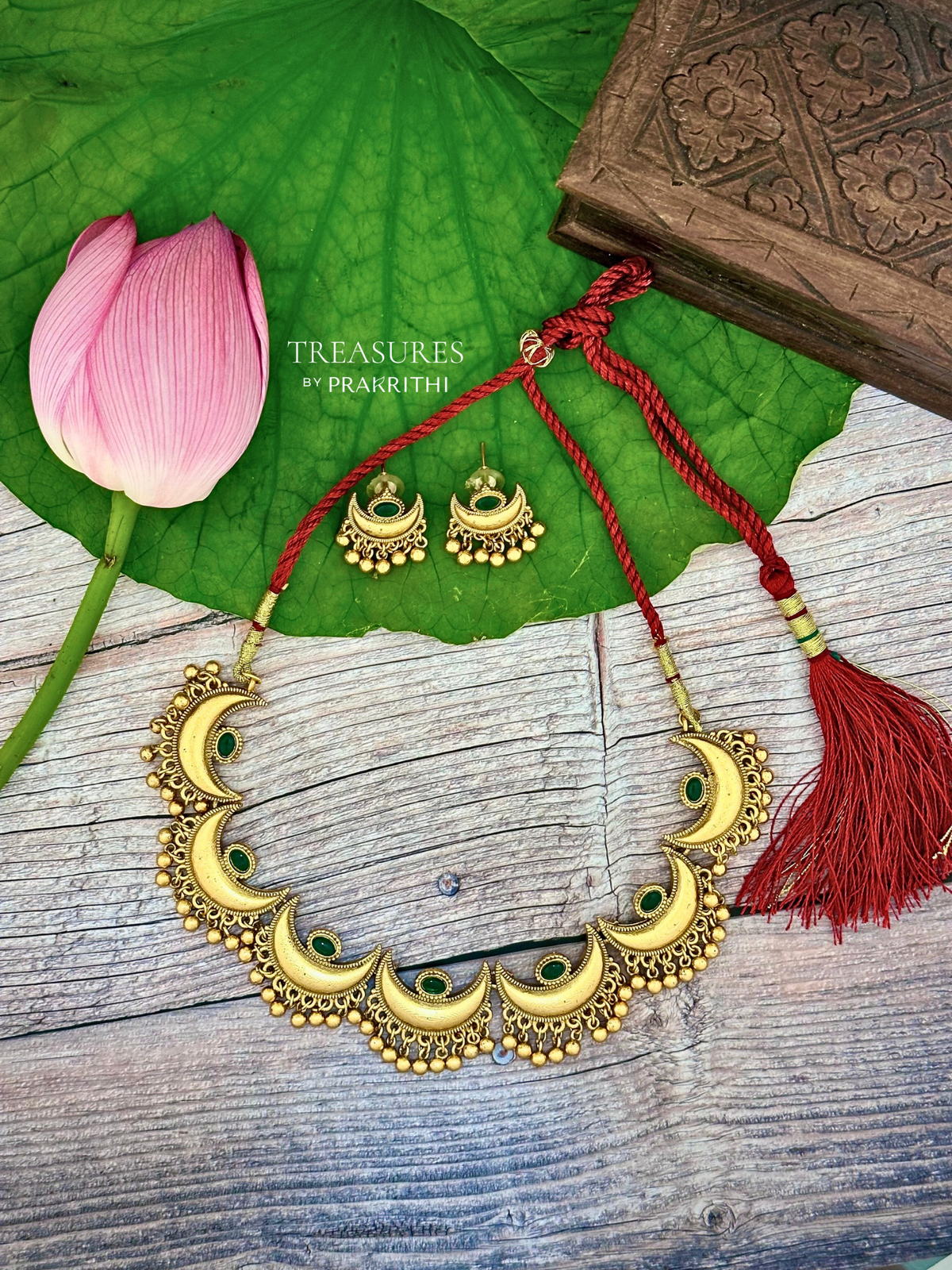Half moon Gunguroo Necklace- JW54A