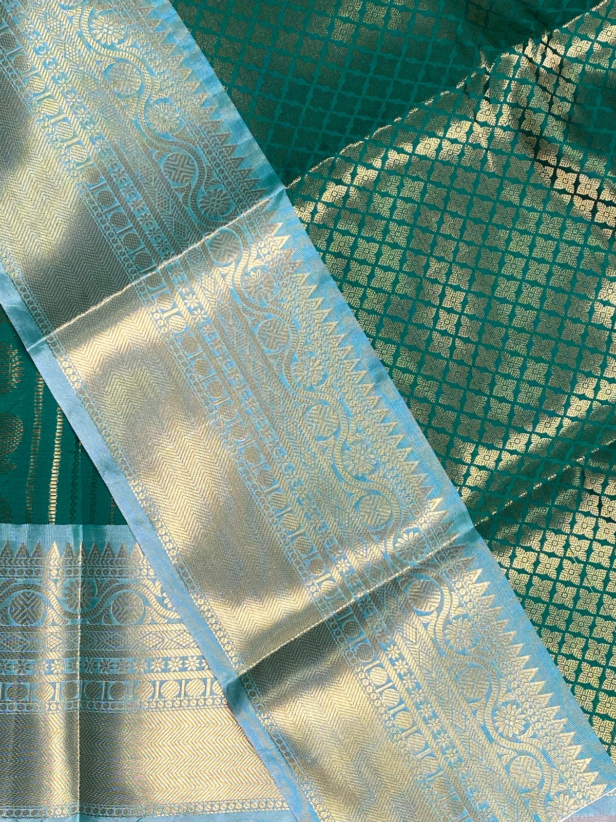 Green banarasi silksaree -LZ8