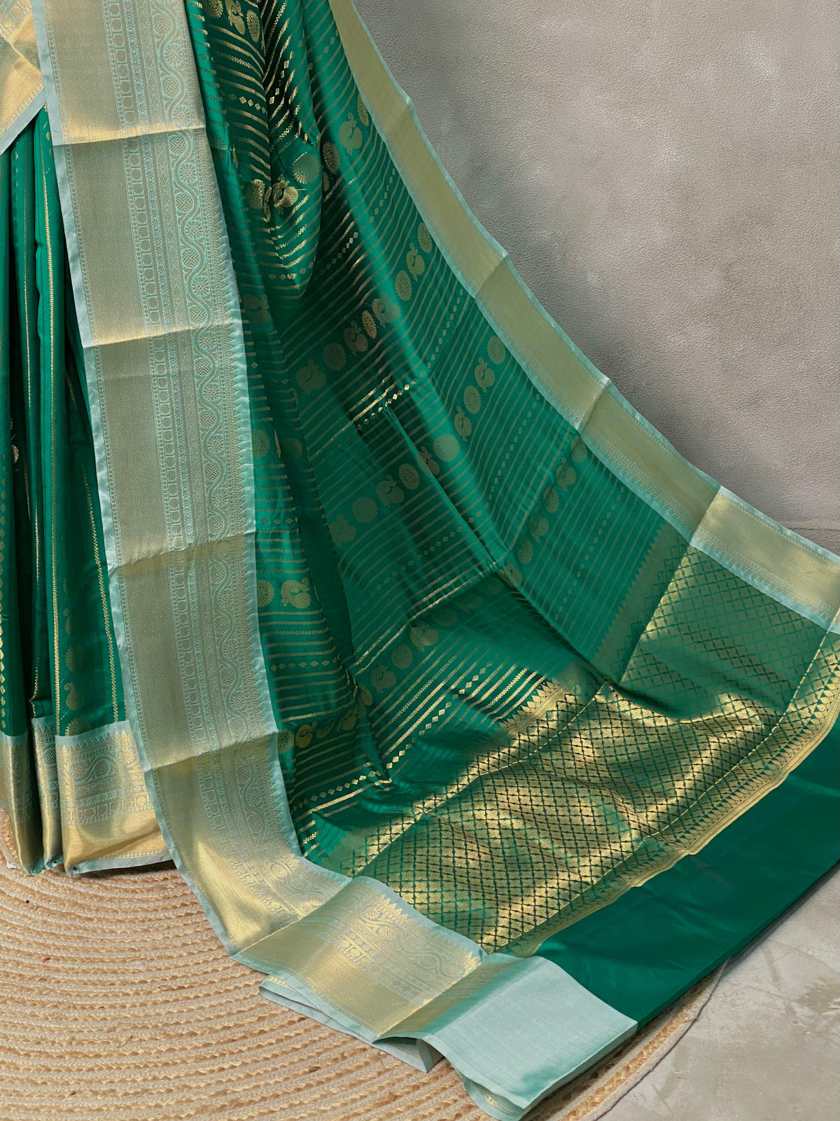 Green banarasi silksaree -LZ8