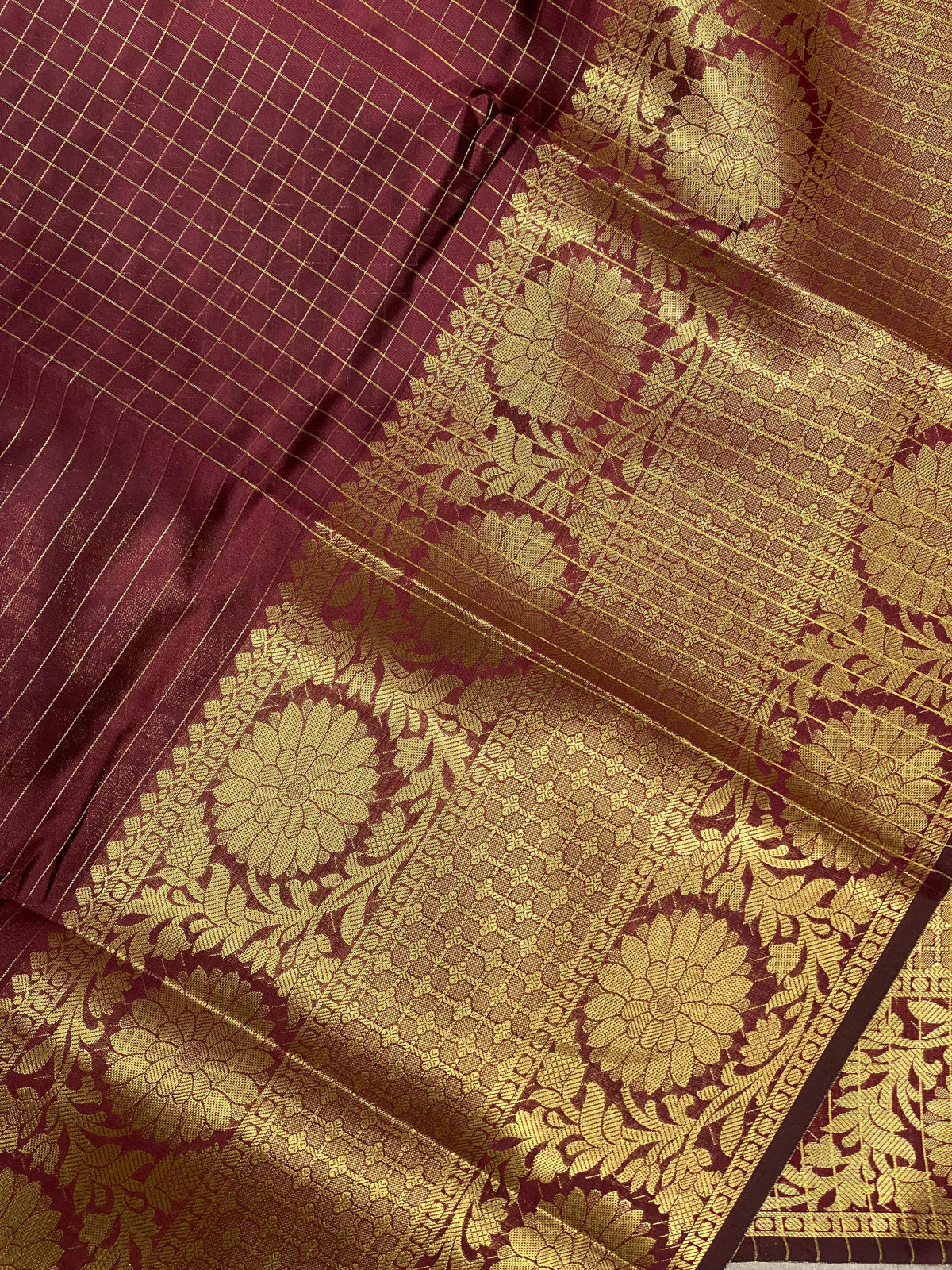 Maroon Semi Banarasi saree - LZ9C
