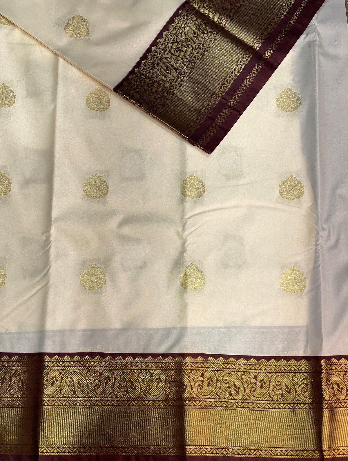 Off white and Purple kanchipuram silk saree- PSSR199