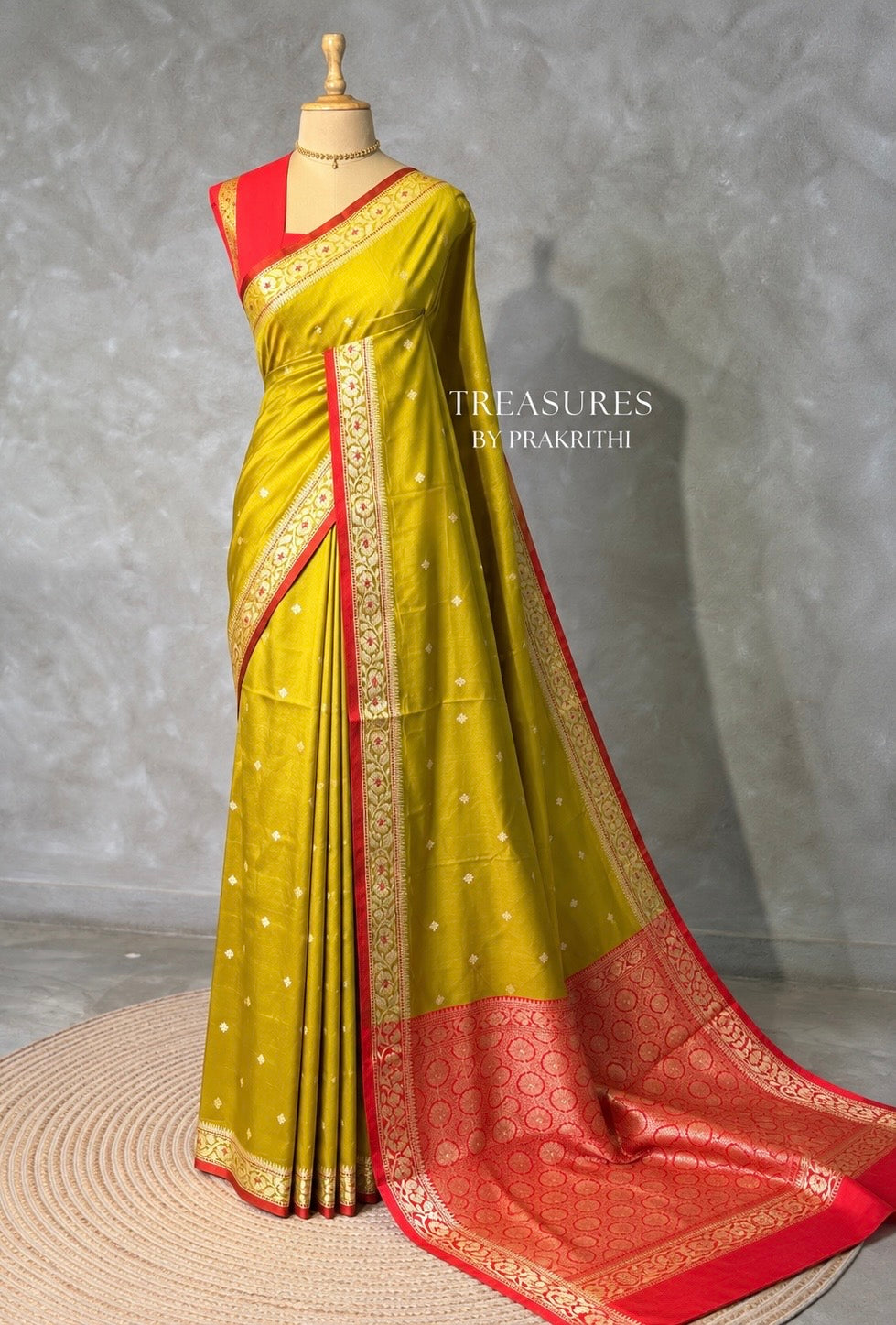 Olive green and Red Silk saree - PBRZU14B