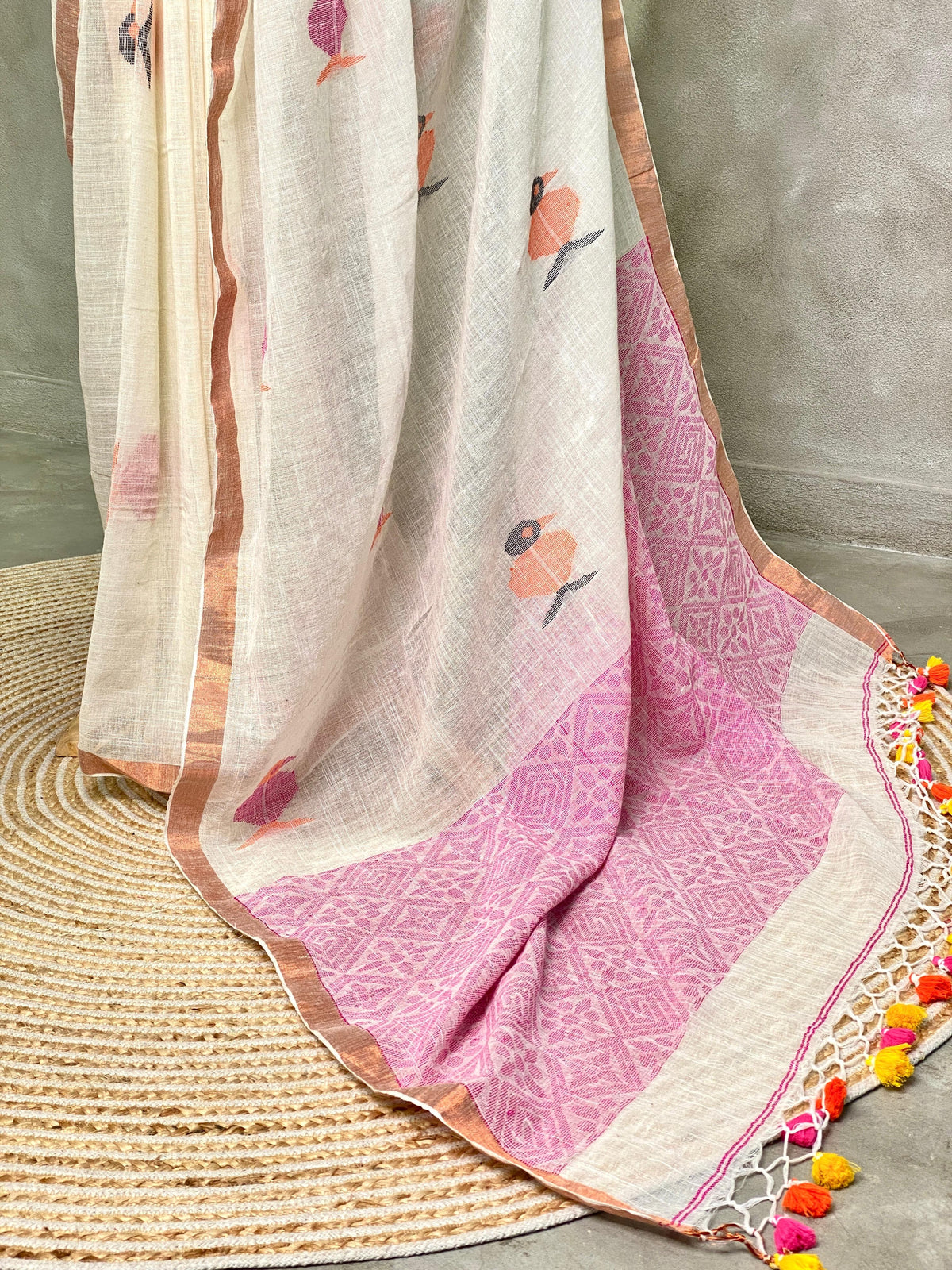 white linen saree- PL09