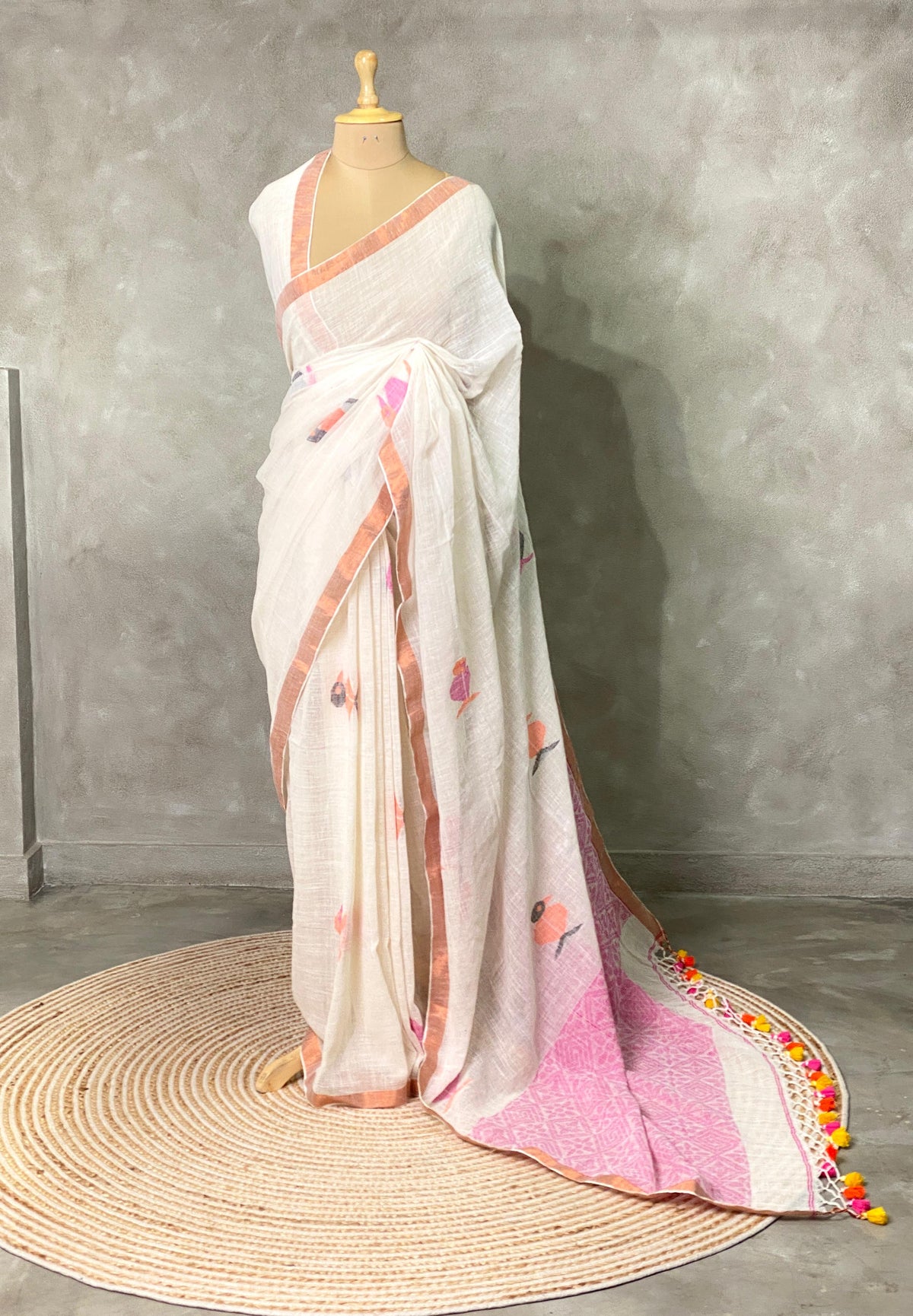 white linen saree- PL09