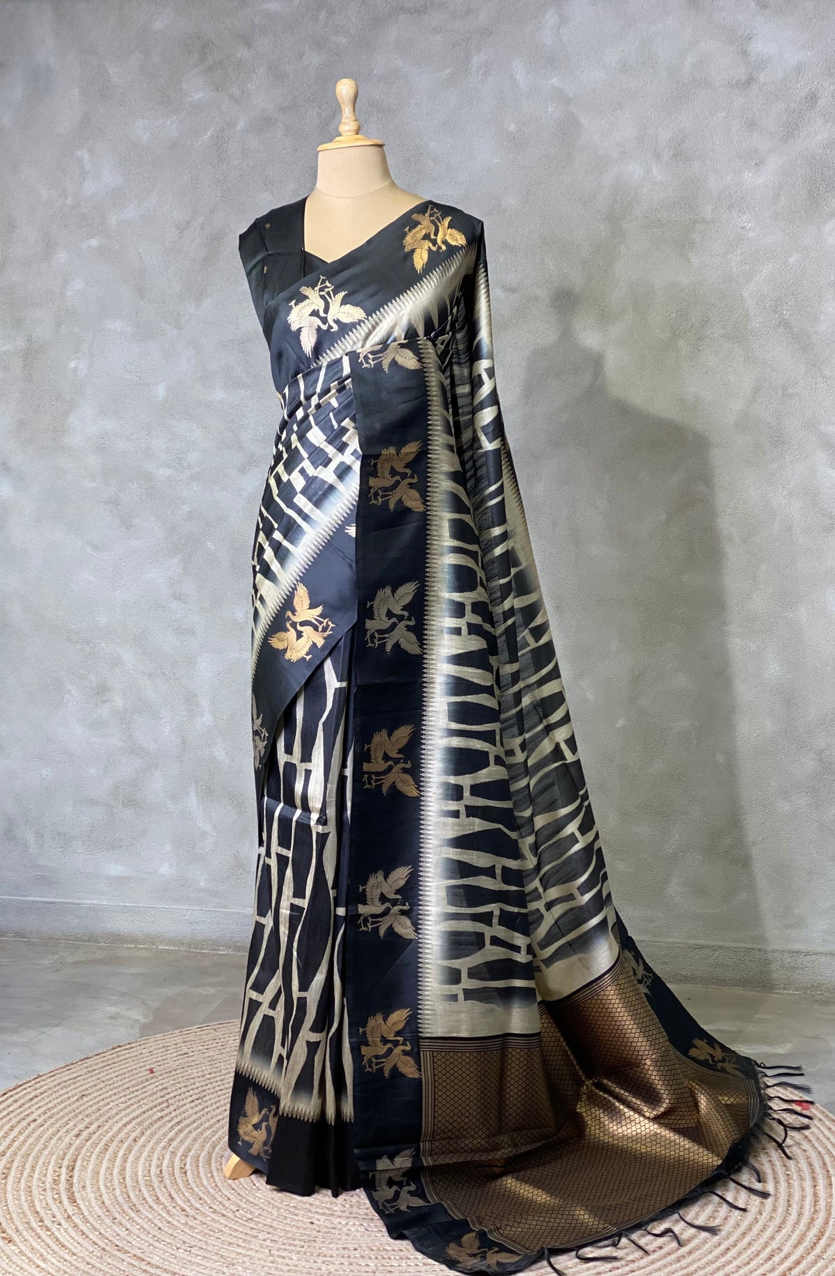 Off white and black tusser silk saree - PBRSS1E