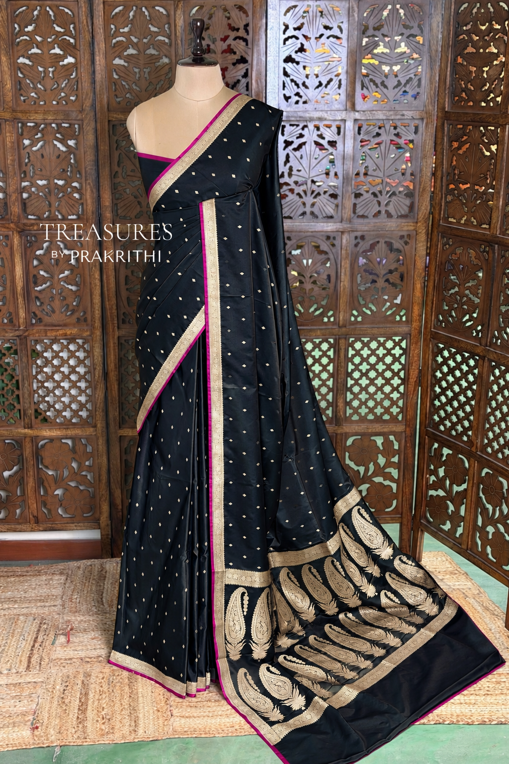 Black Mashru Banarasi silk Saree - PBRRAH2D