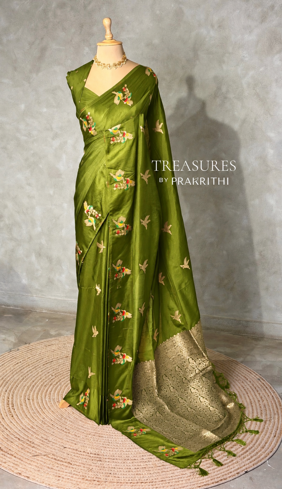 Parrot Green  Banarasi satin silk saree - PBRMM5L