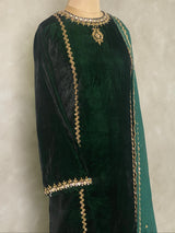 Bottle green premium velvet set - SLV09