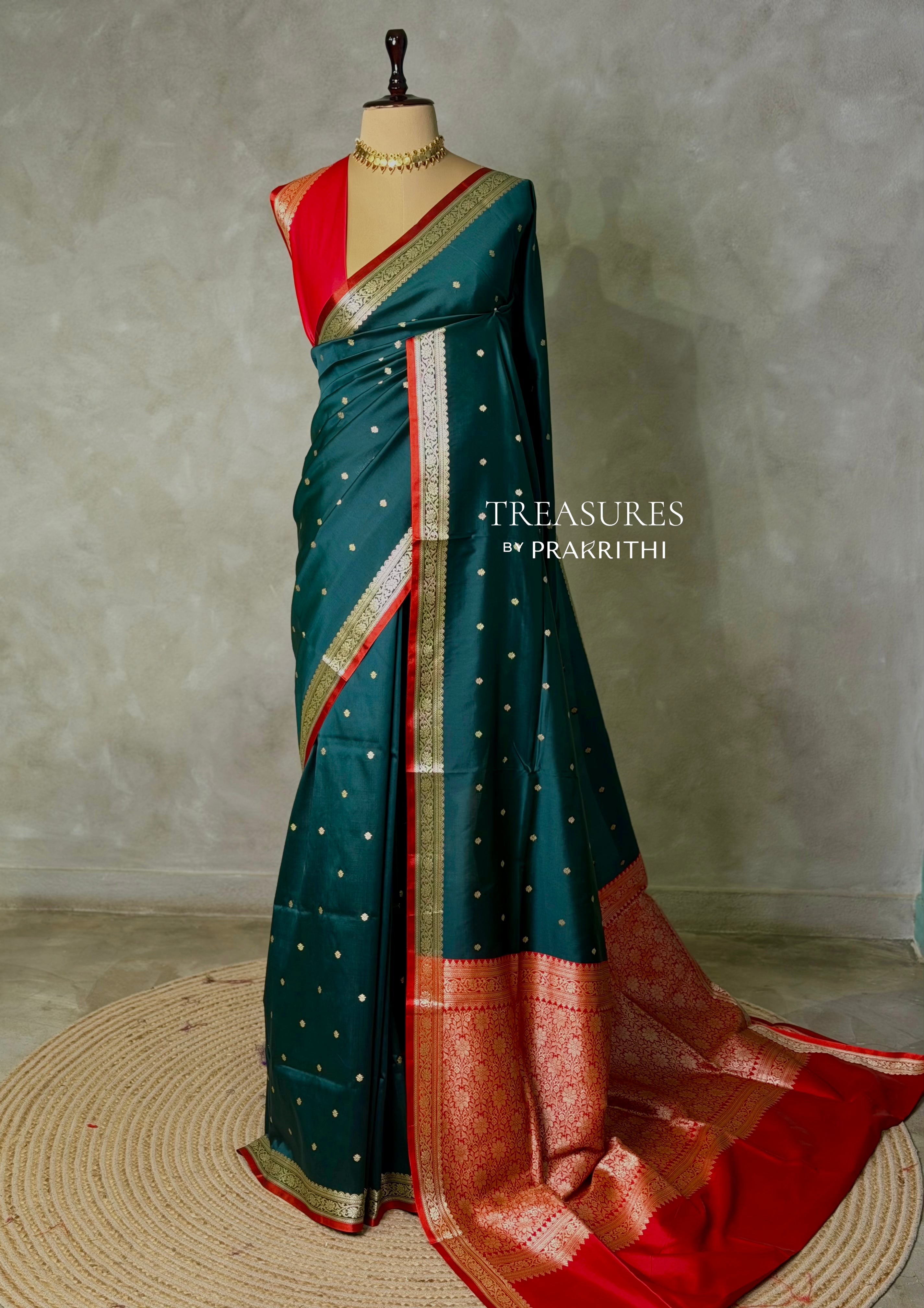Dark Green and Red Silk saree - PBRZU2D