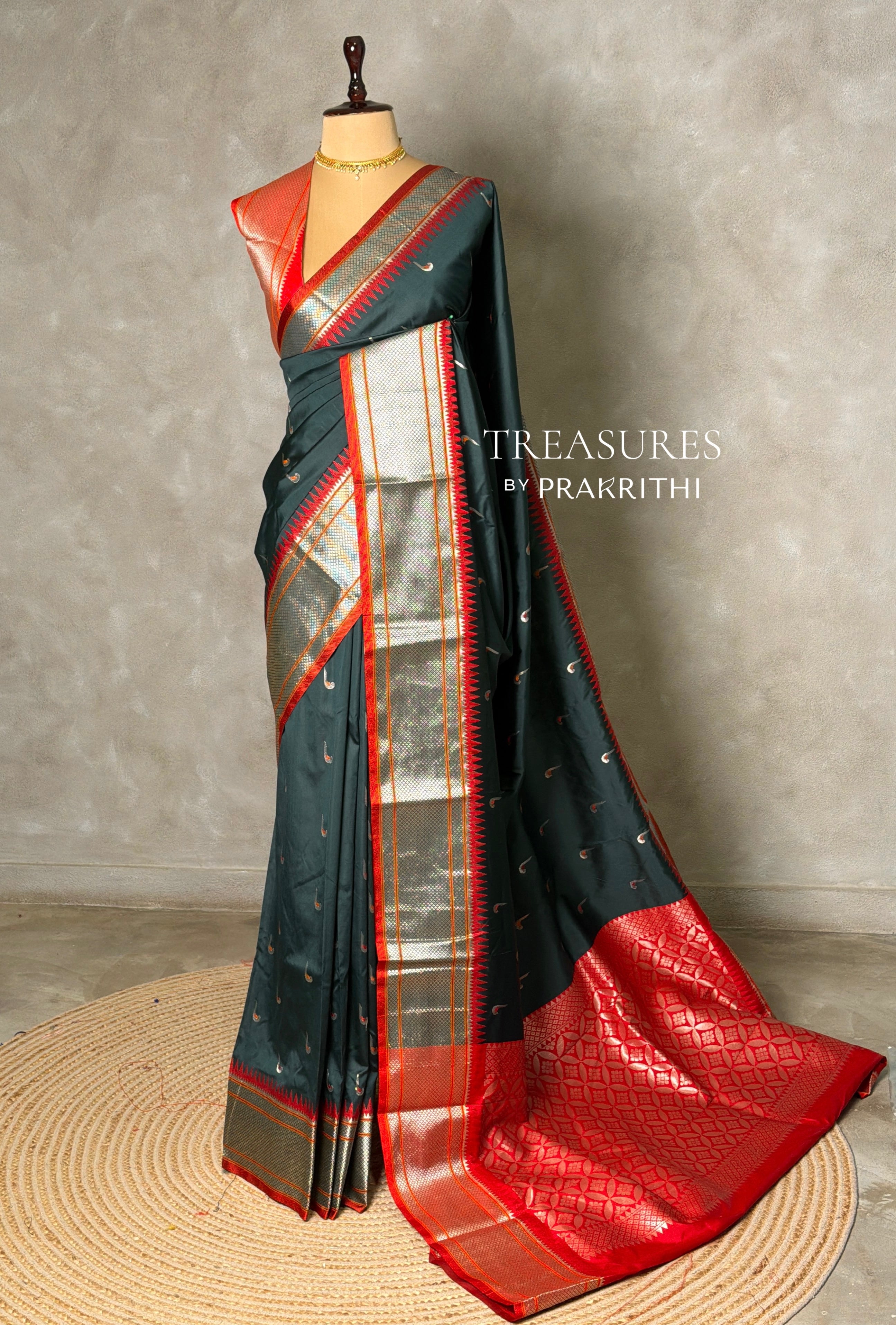 Bottle Green and Red Silk saree - PBRZU6D