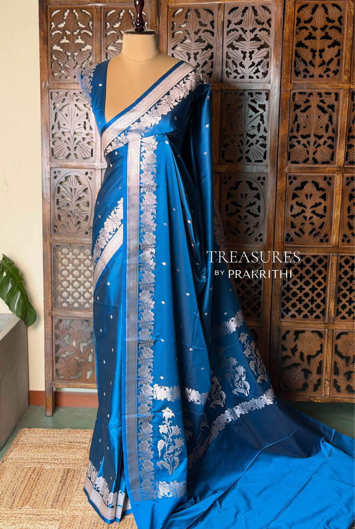 Blue pure zatin Banarasi silk saree - RAZ2F