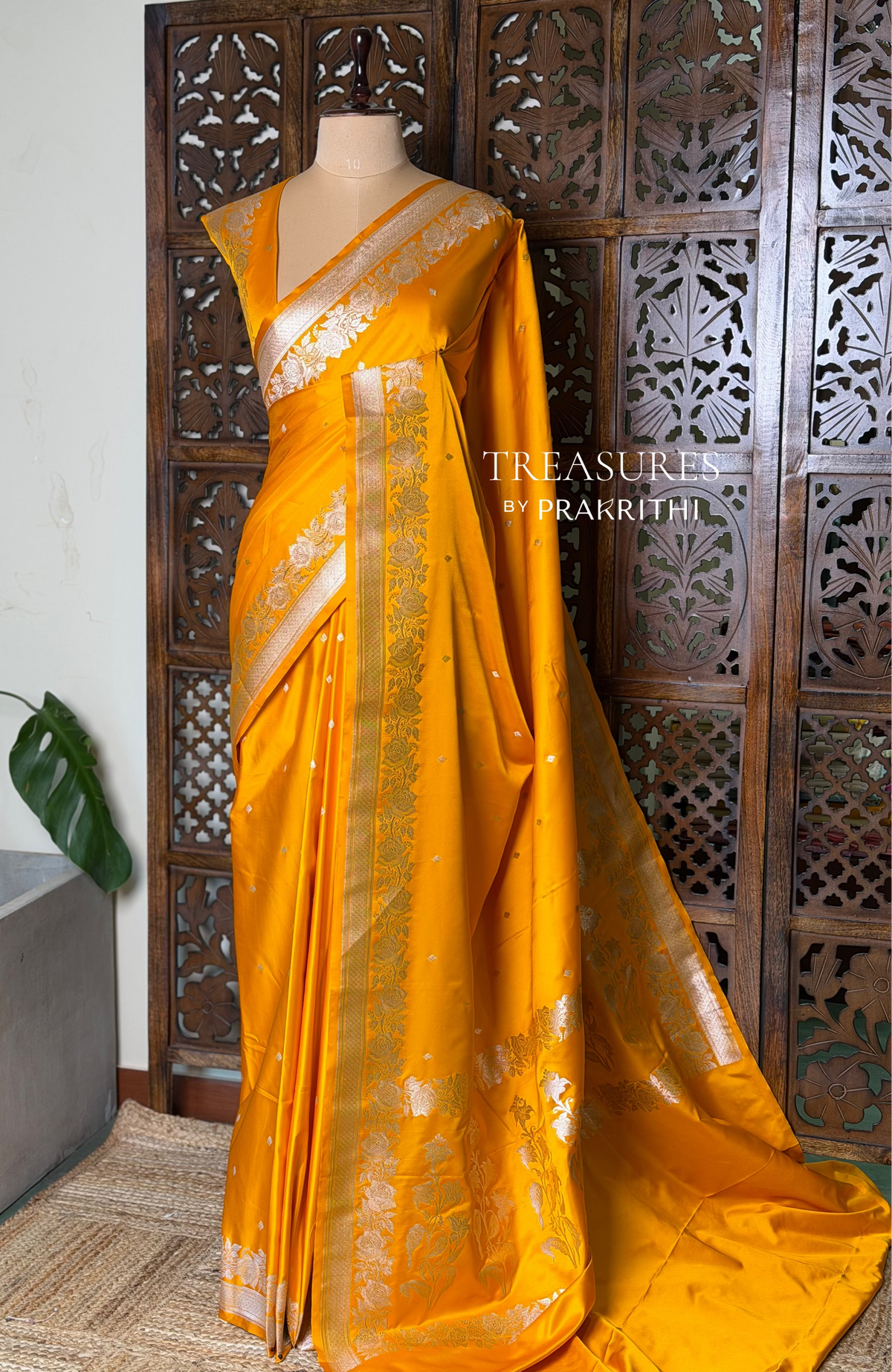 Yellow pure zatin Banarasi silk saree - RAZ2L