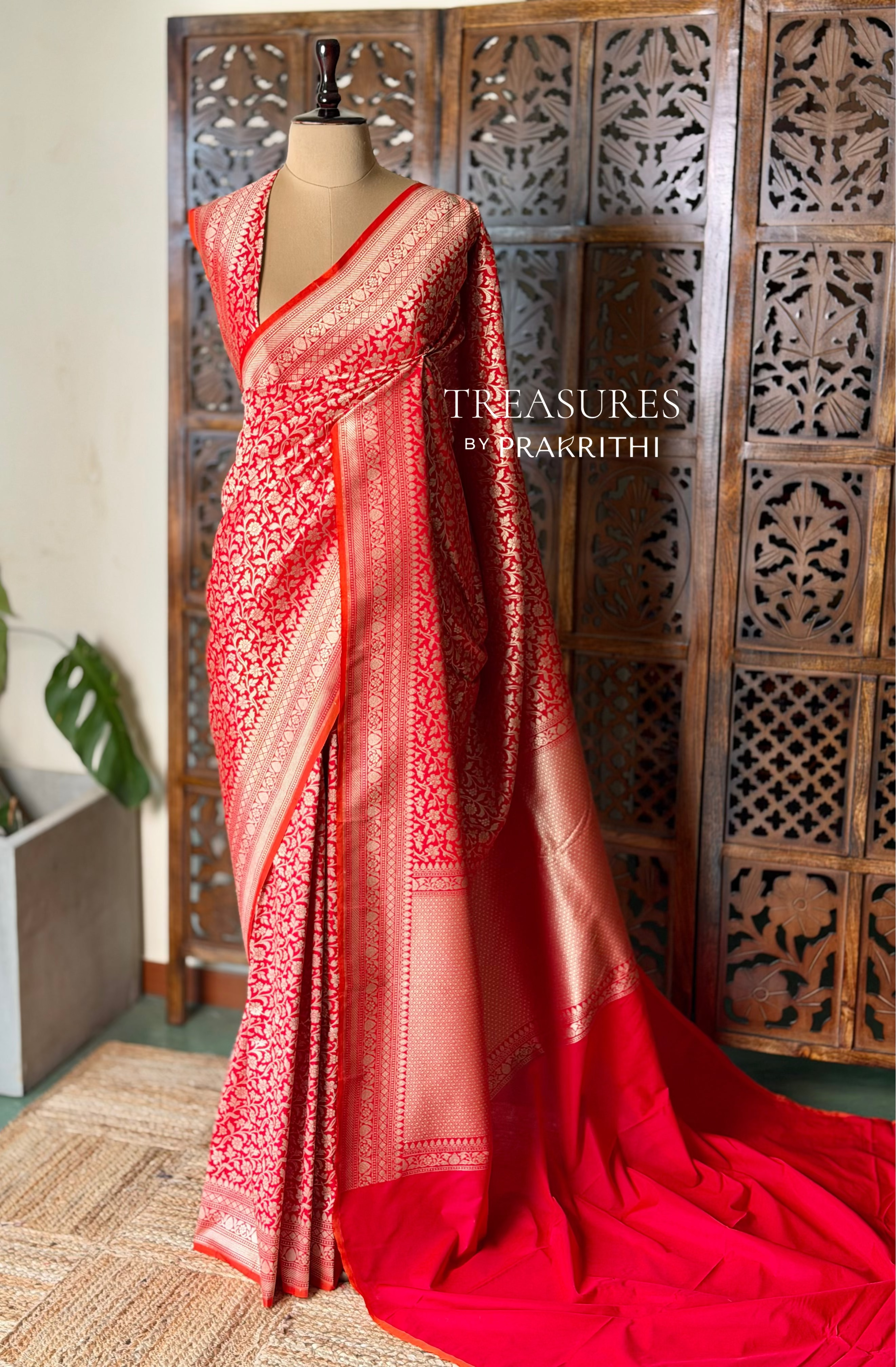 Red Katan Banarasi silk saree - RAZ3