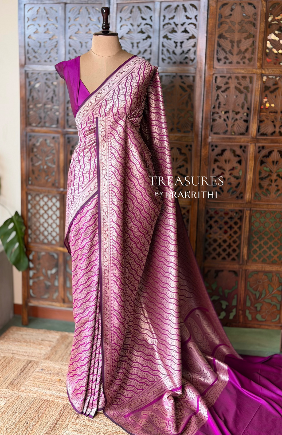 Purple Katan Banarasi silk saree - RAZ3K
