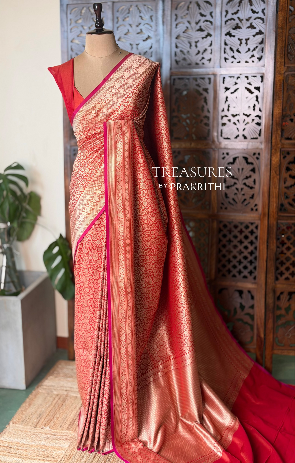 Deep Orange Katan Banarasi silk saree - RAZ3N