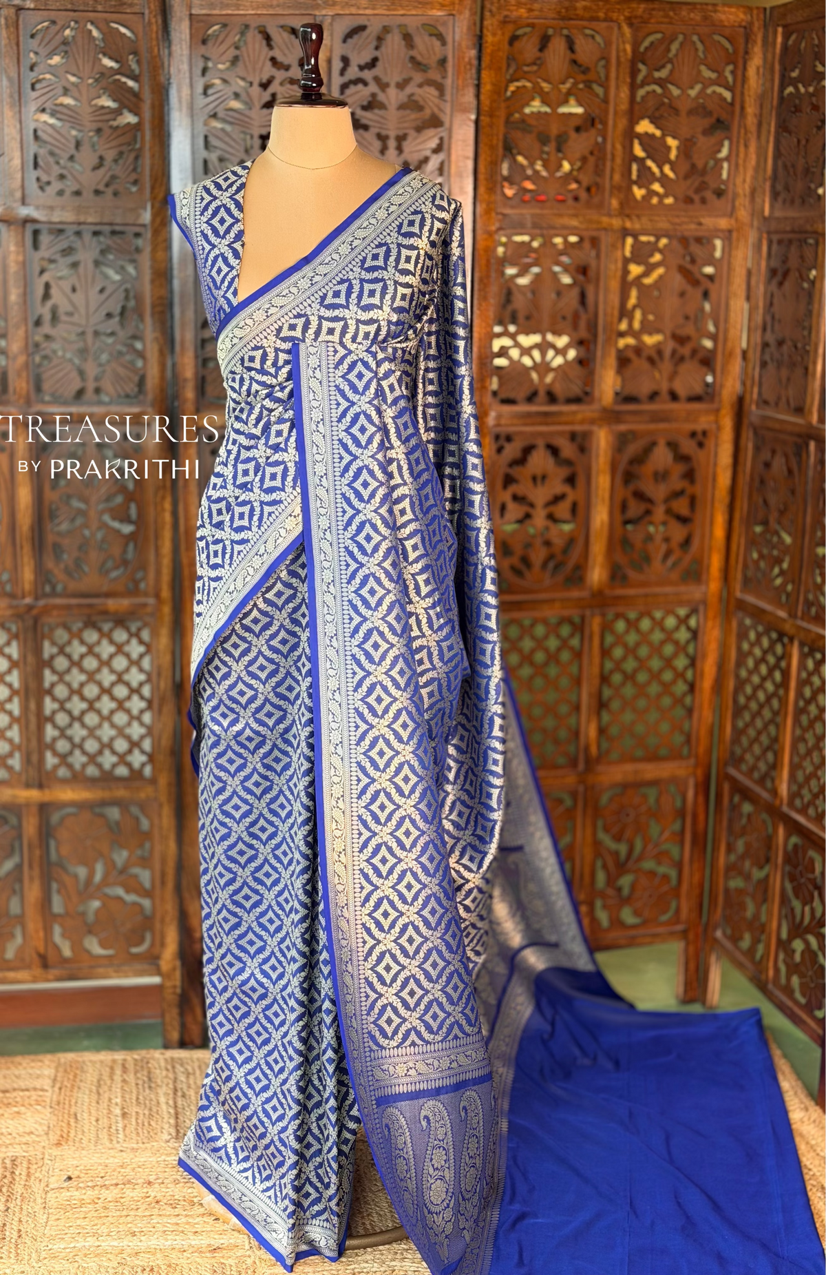 Royal blue Katan Banarasi silk saree - RAZ3V