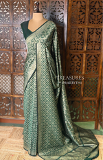 Dark Green Katan Banarasi silk saree - RAZ3W