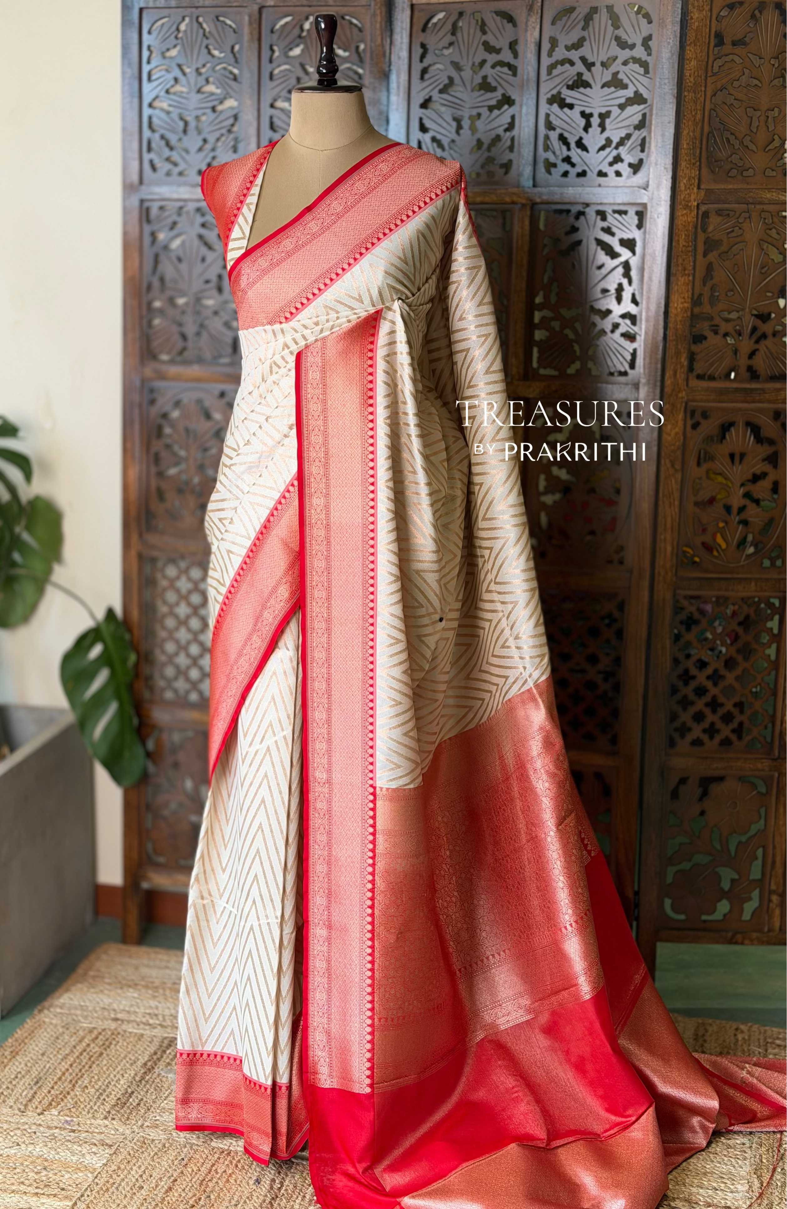 Sandal and Red khadial tissue Banarasi silk saree - RAZ5