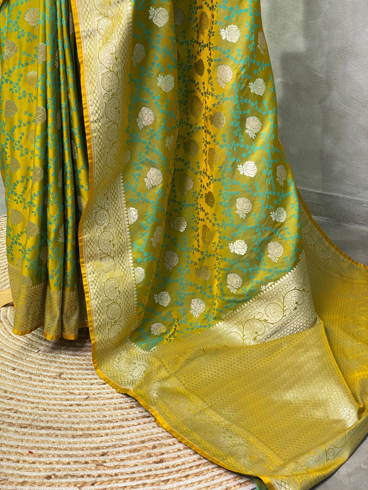 Pure vintage banarasi saree - PBANZ0321