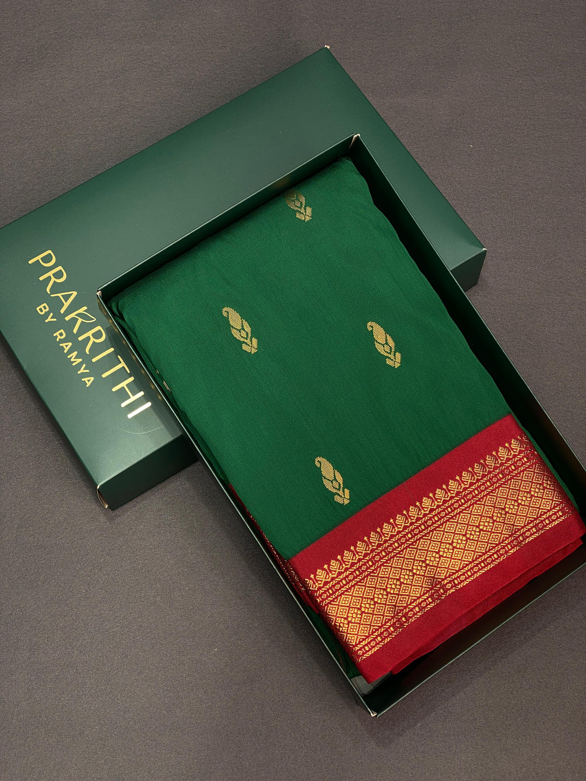 Green and red traditional kanchi saree - PSSSGREEN