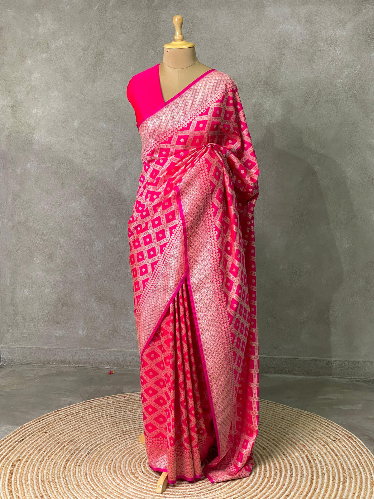 Reddish pink Banarasi Saree - PBANZ005
