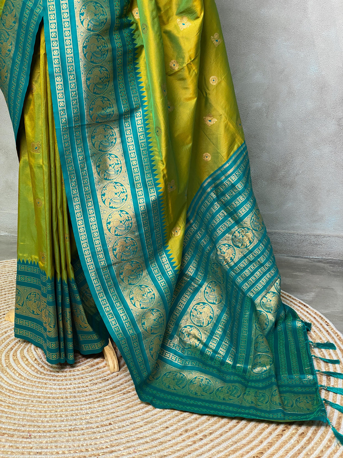 Olive green and Blue saree-PSSLGREEN