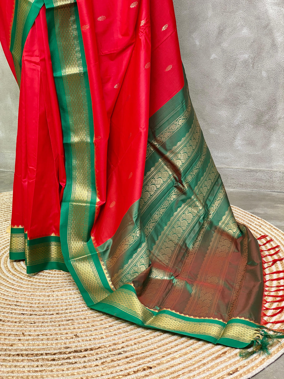 Red and Green traditional kanchi saree - PSSRG