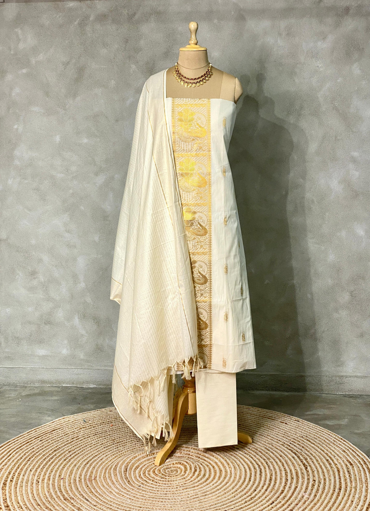 Onam salwar material - PPEACOCK