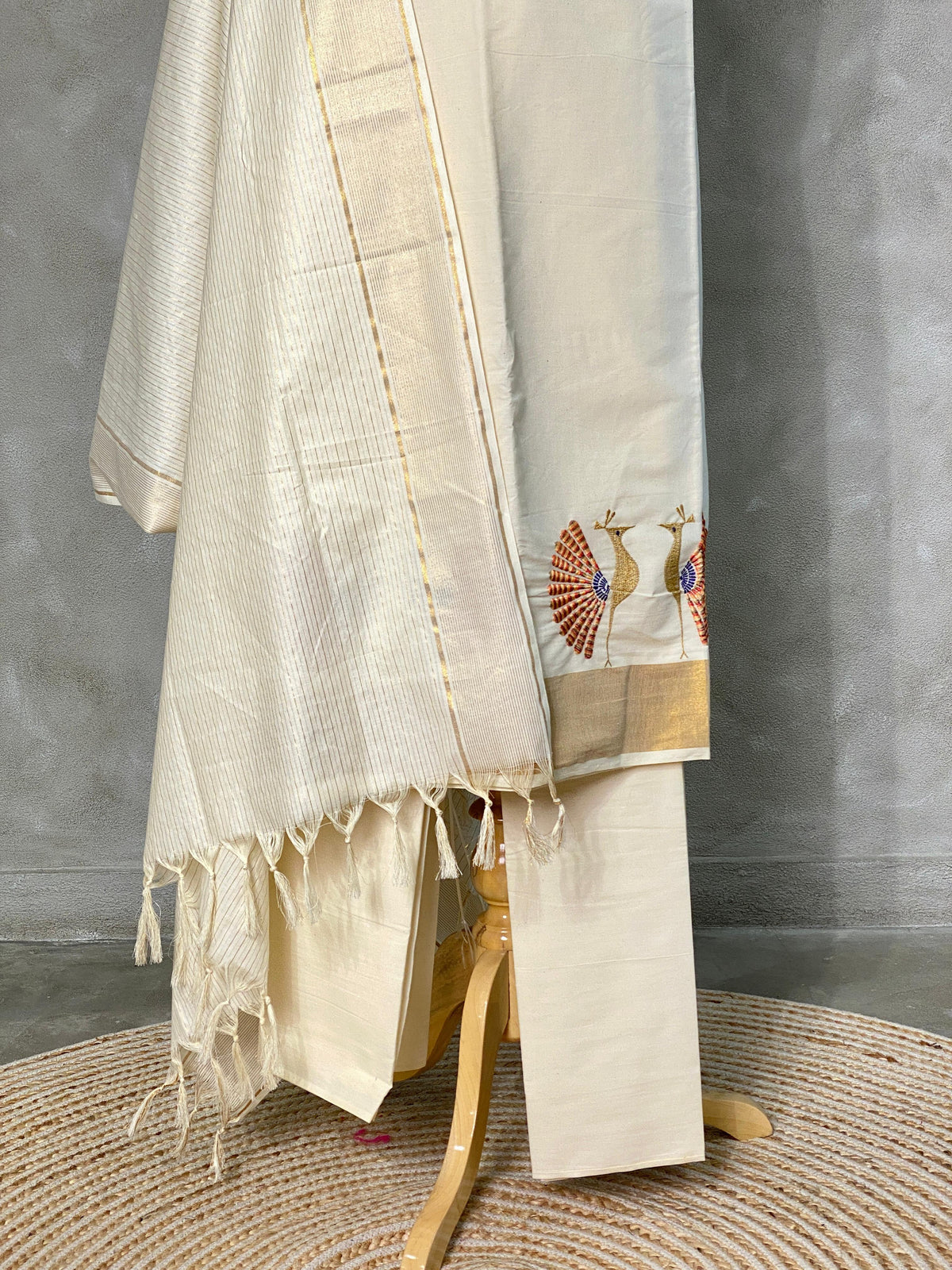 Onam salwar material - PPEACOCKS