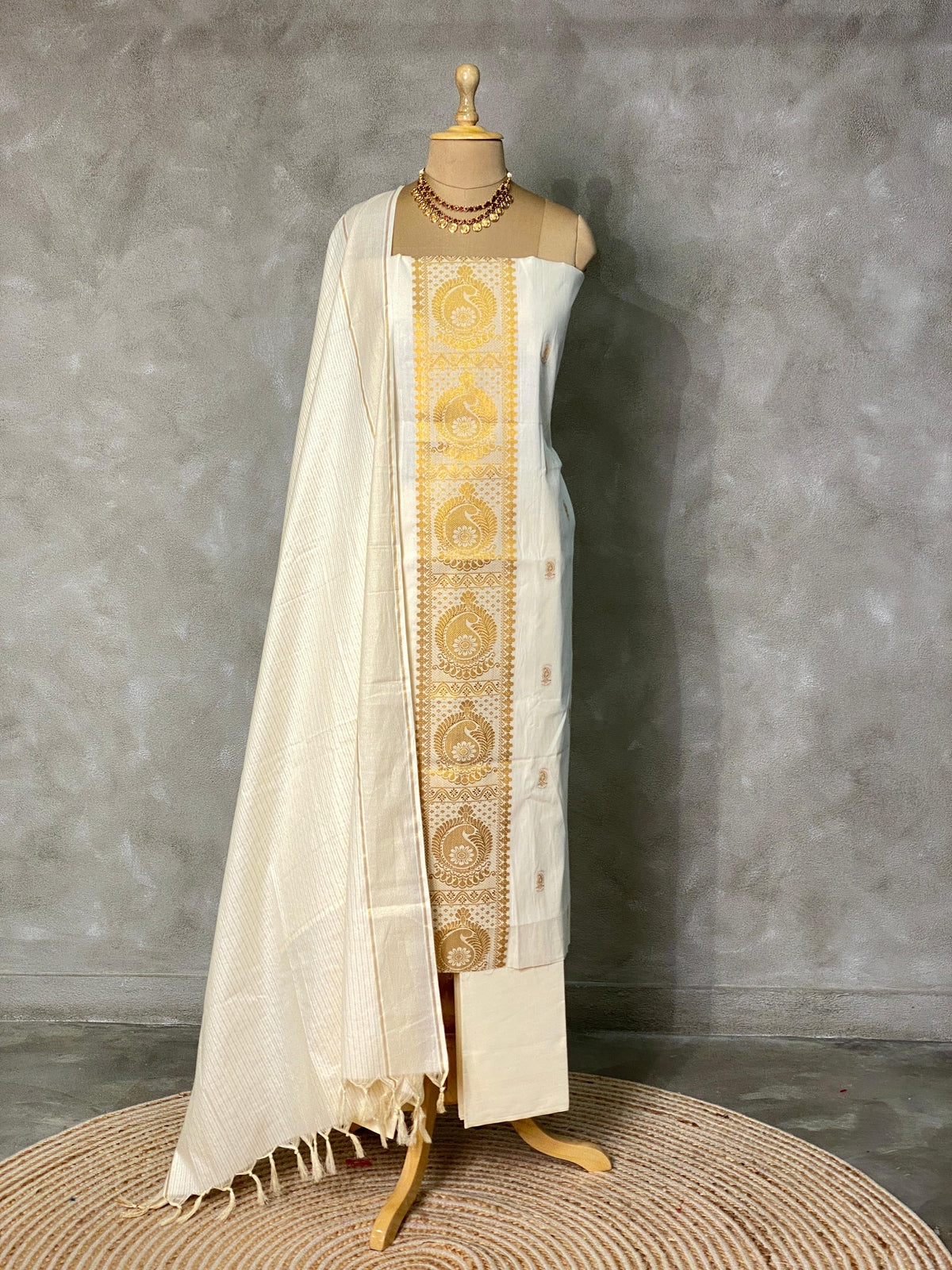 Onam salwar material - PMANGO