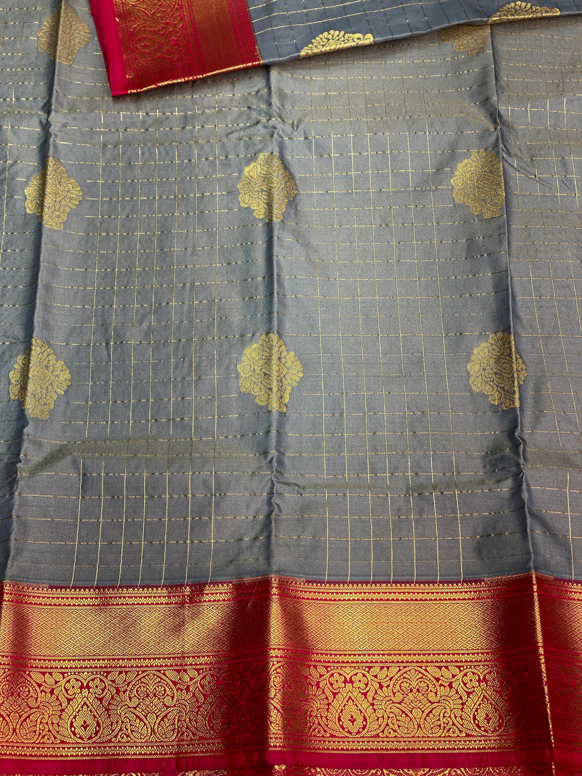 Grey and magenta silk saree- PSSD1