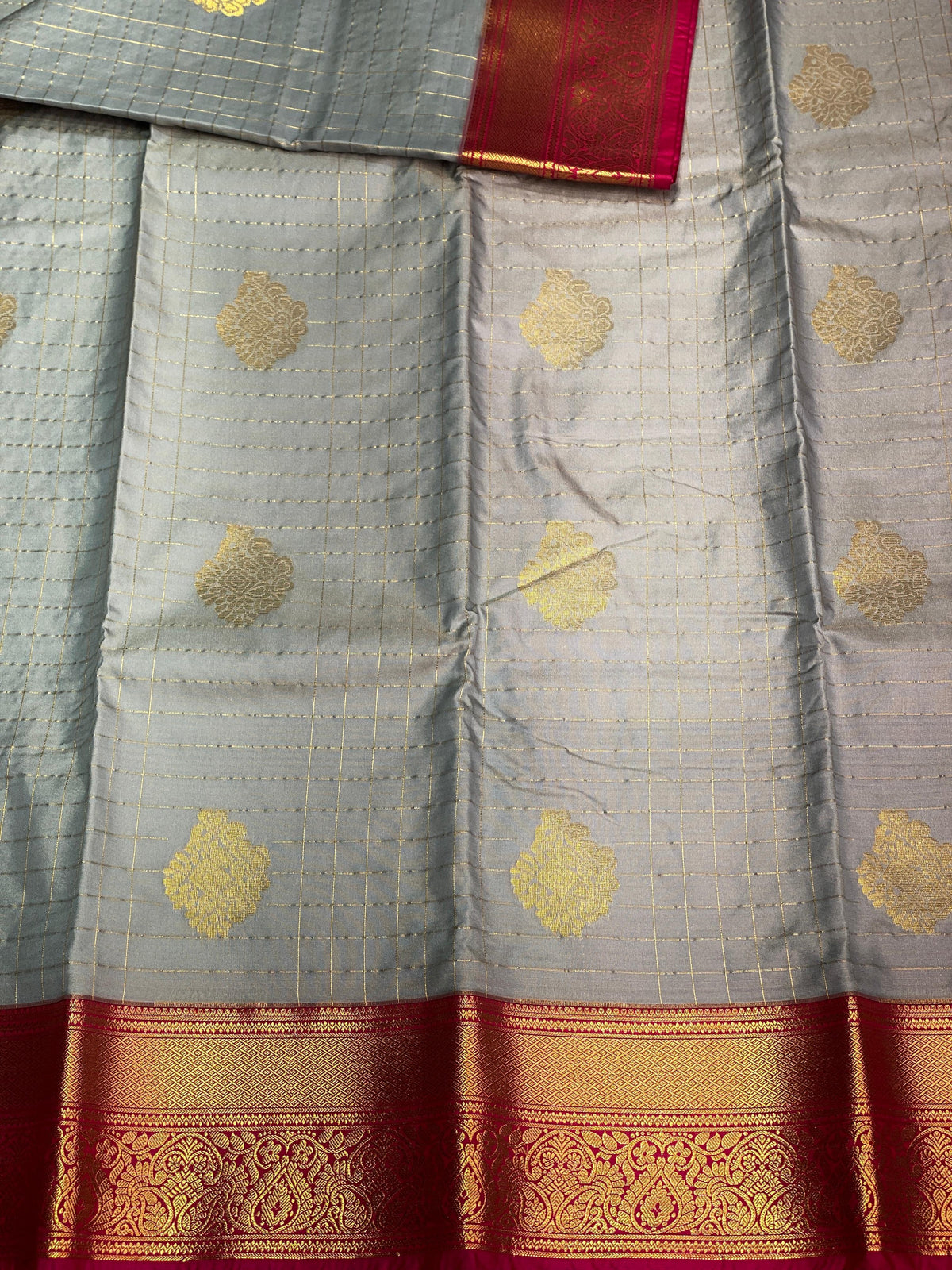 grey and red silk saree- PSSD4