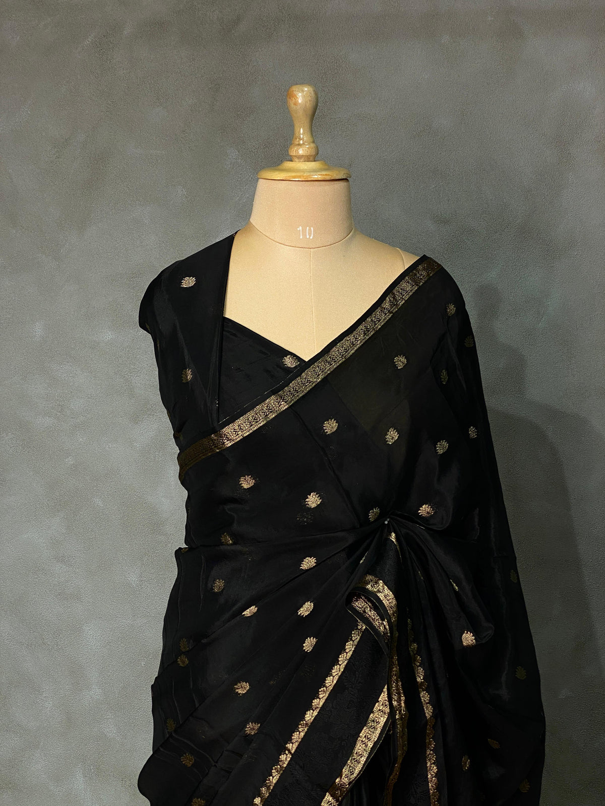 Black pure crepe Saree - PSG05