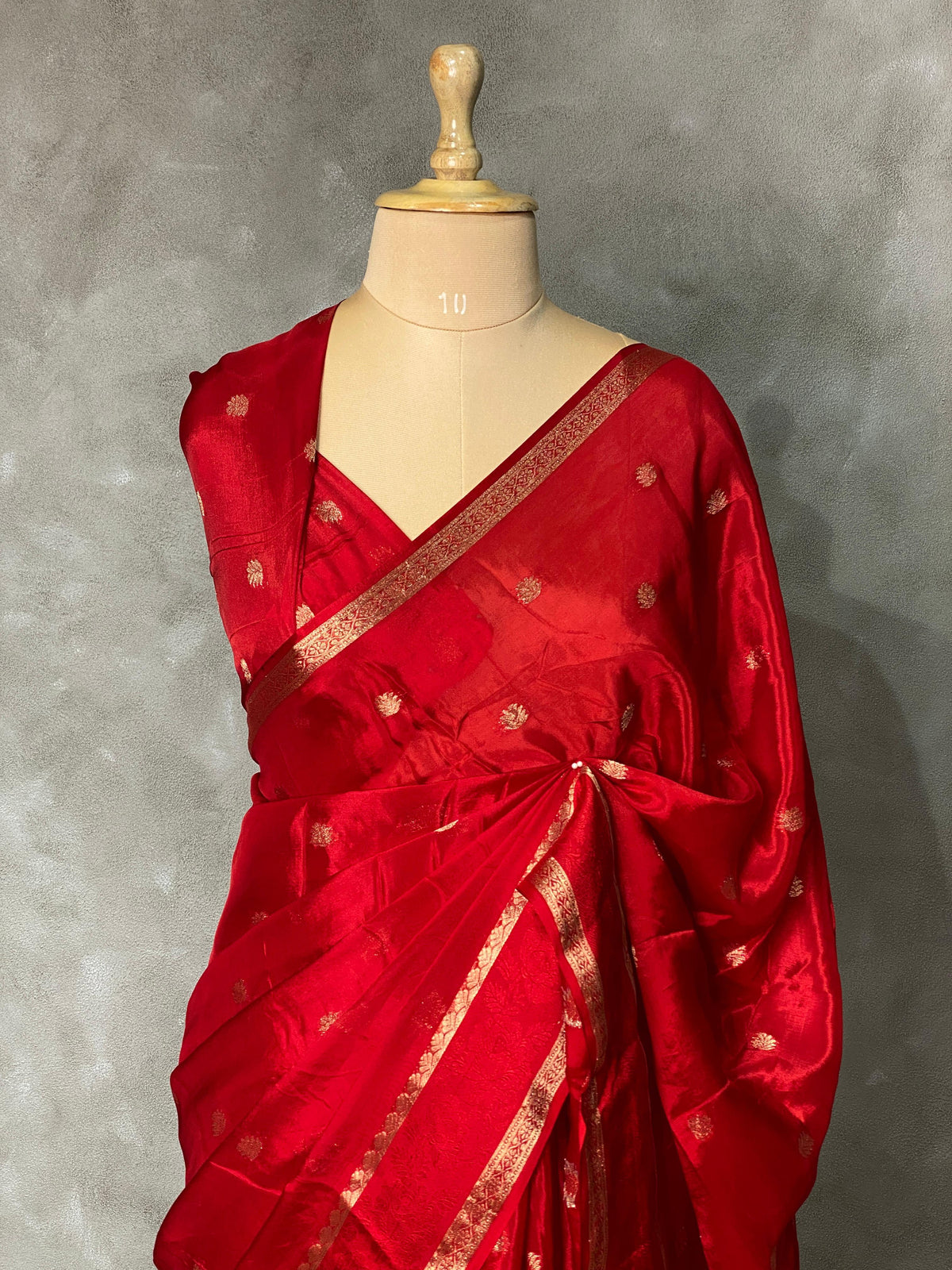 Red pure crepe Saree - PSG03