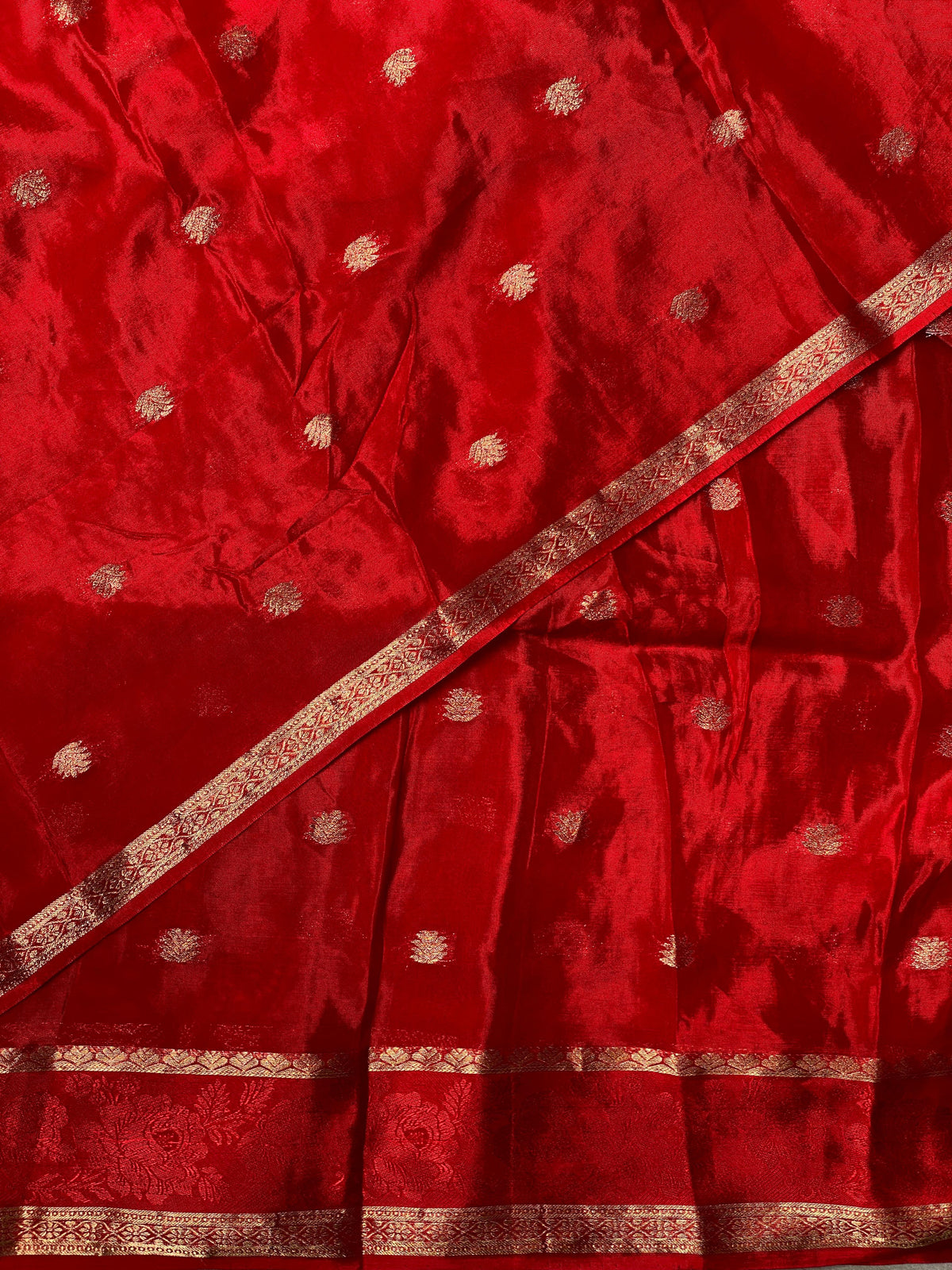 Red pure crepe Saree - PSG03