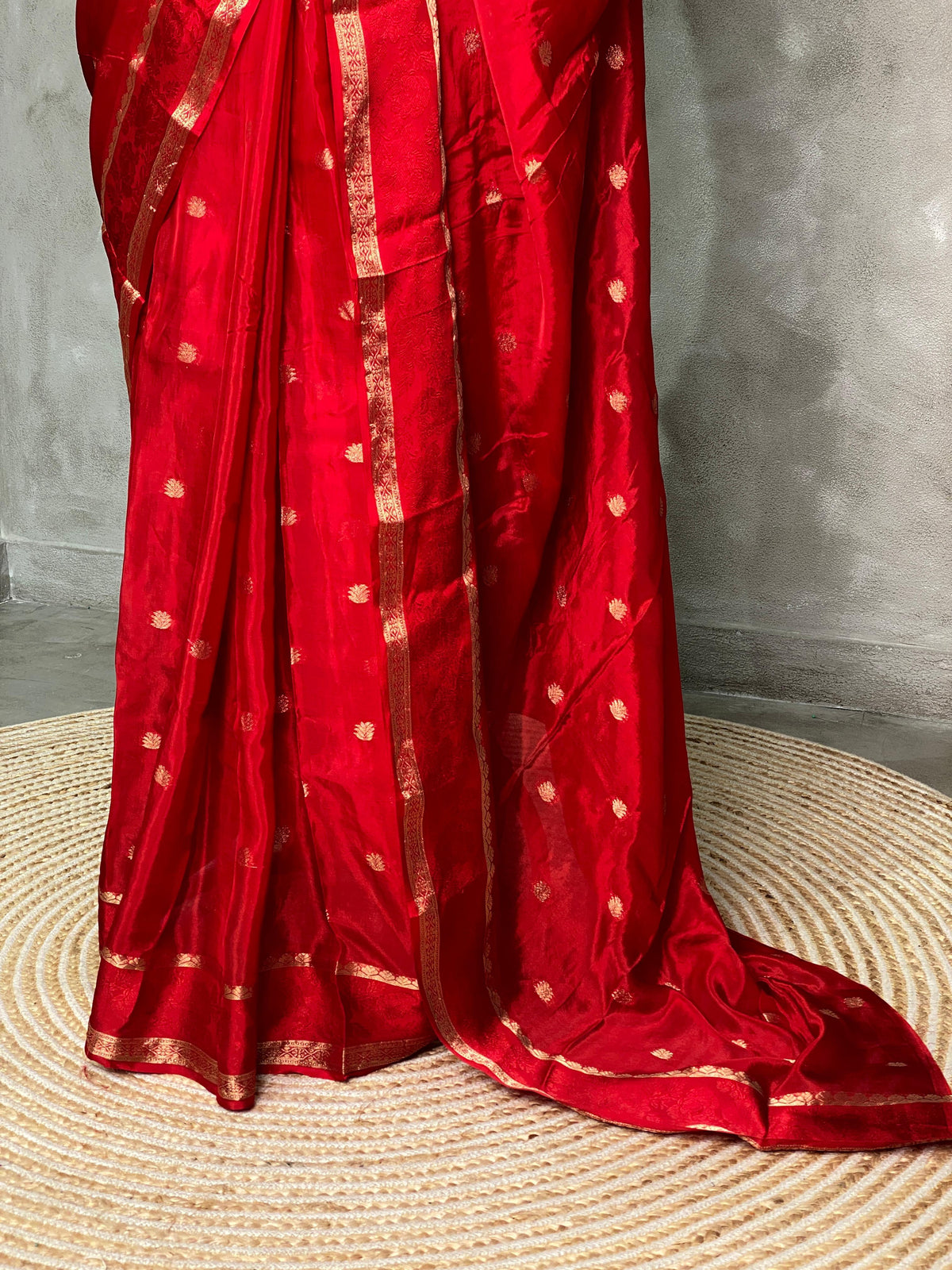 Red pure crepe Saree - PSG03