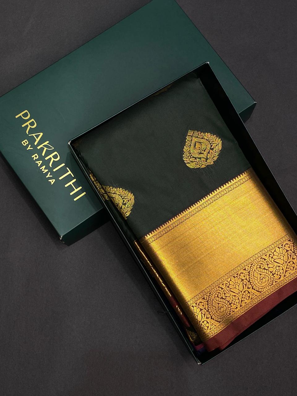 Dark green and maroon Kanchipuram Silk saree - PPSILKX