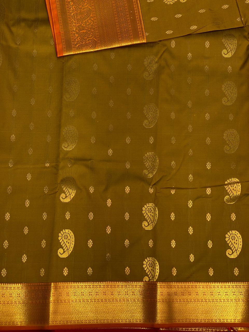 Yellowish olive green Kanchipuram Silk saree - PPSILKT
