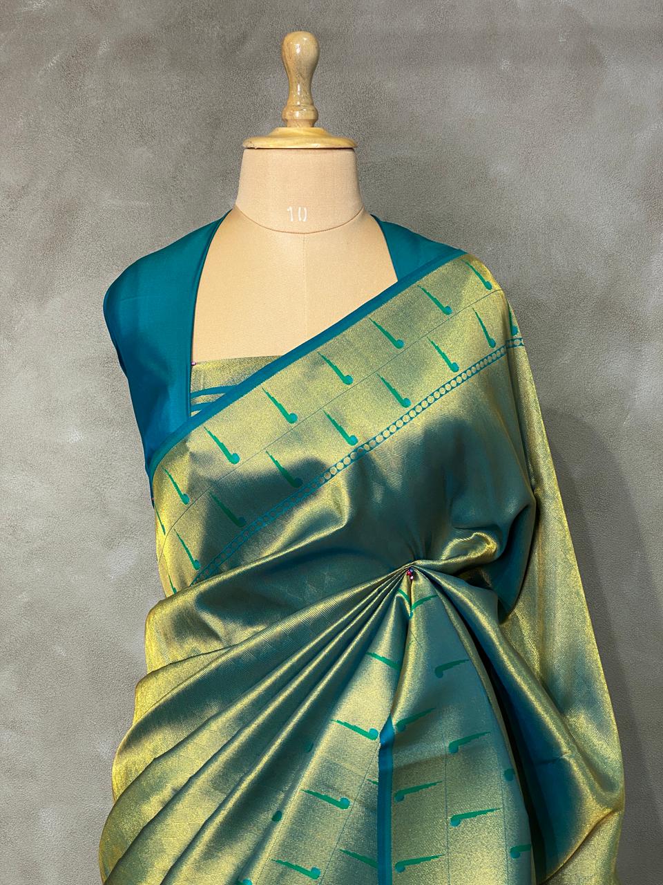 Peacock Green Tissue Kanchipuram saree - PTISSUE1