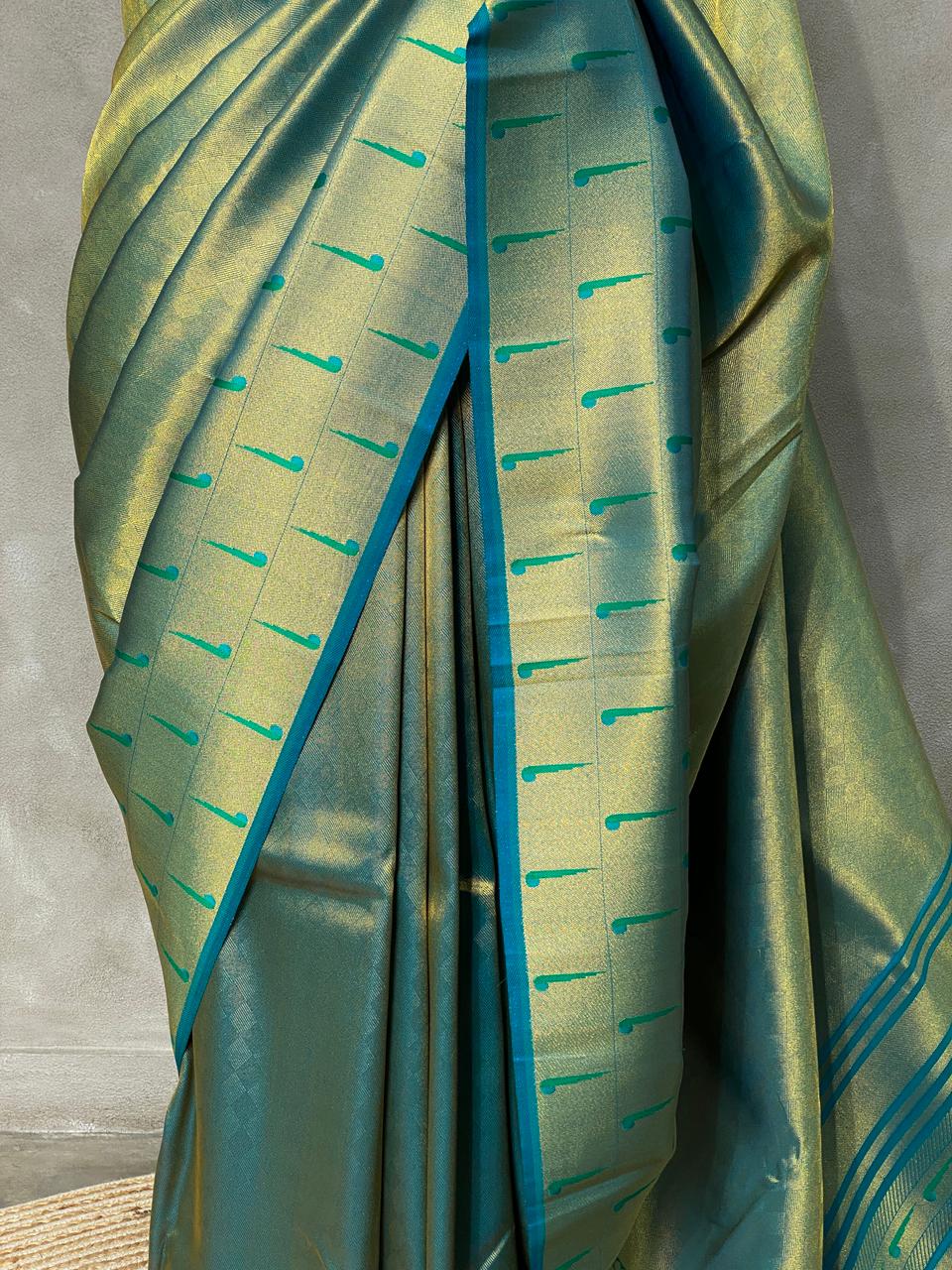 Peacock Green Tissue Kanchipuram saree - PTISSUE1