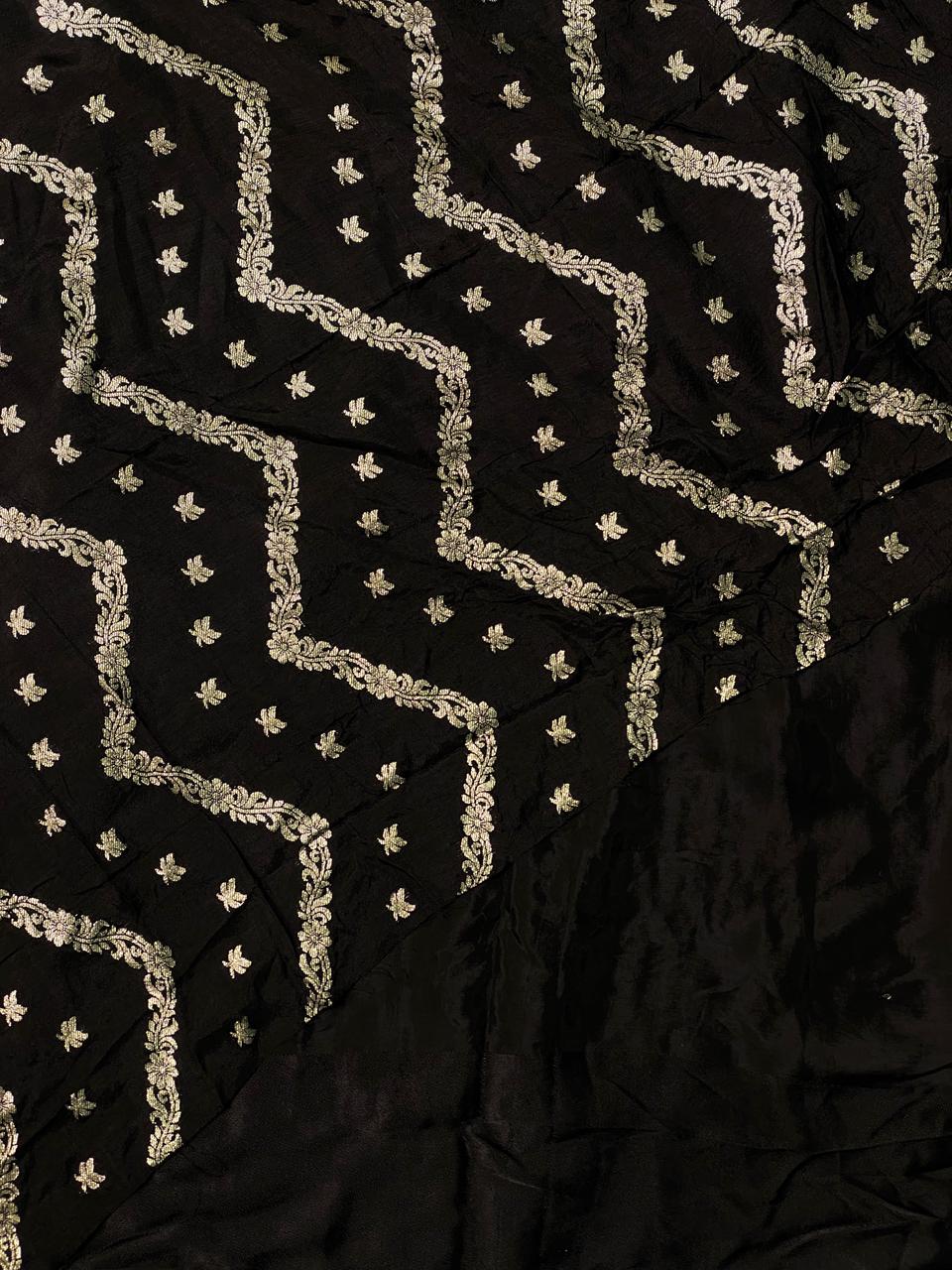 Black pure crepe Saree - PSG06