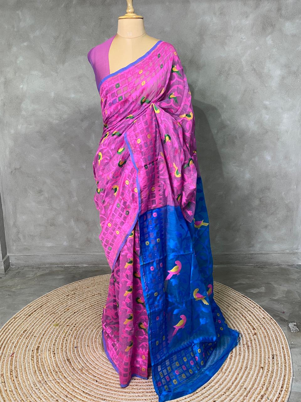 Cotton jamdani saree in Lilac pink and blue - PSCJ1