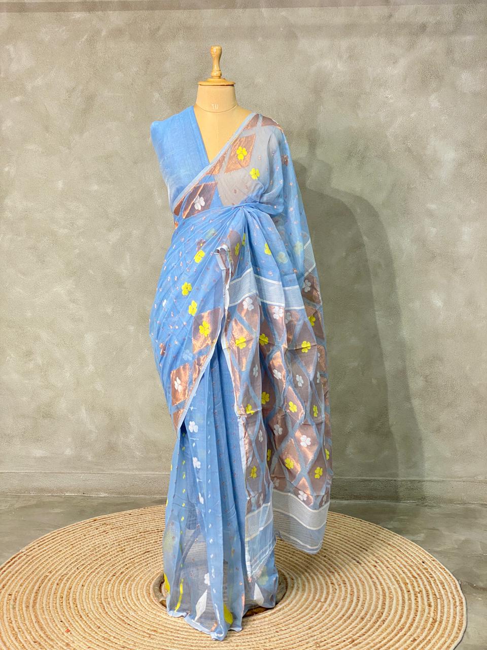 Cotton jamdani saree in white- PSCJ16A