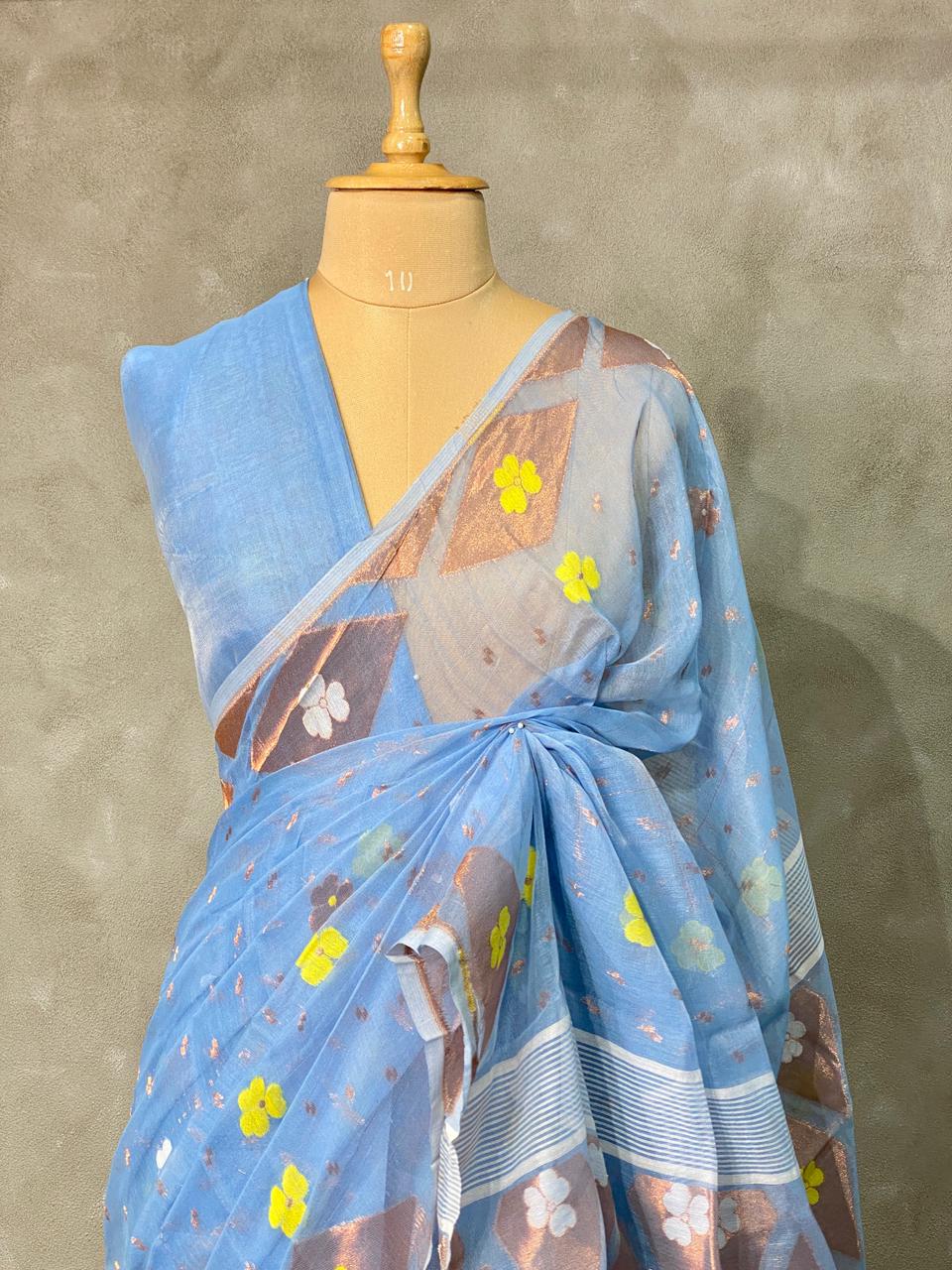 Cotton jamdani saree in white- PSCJ16A