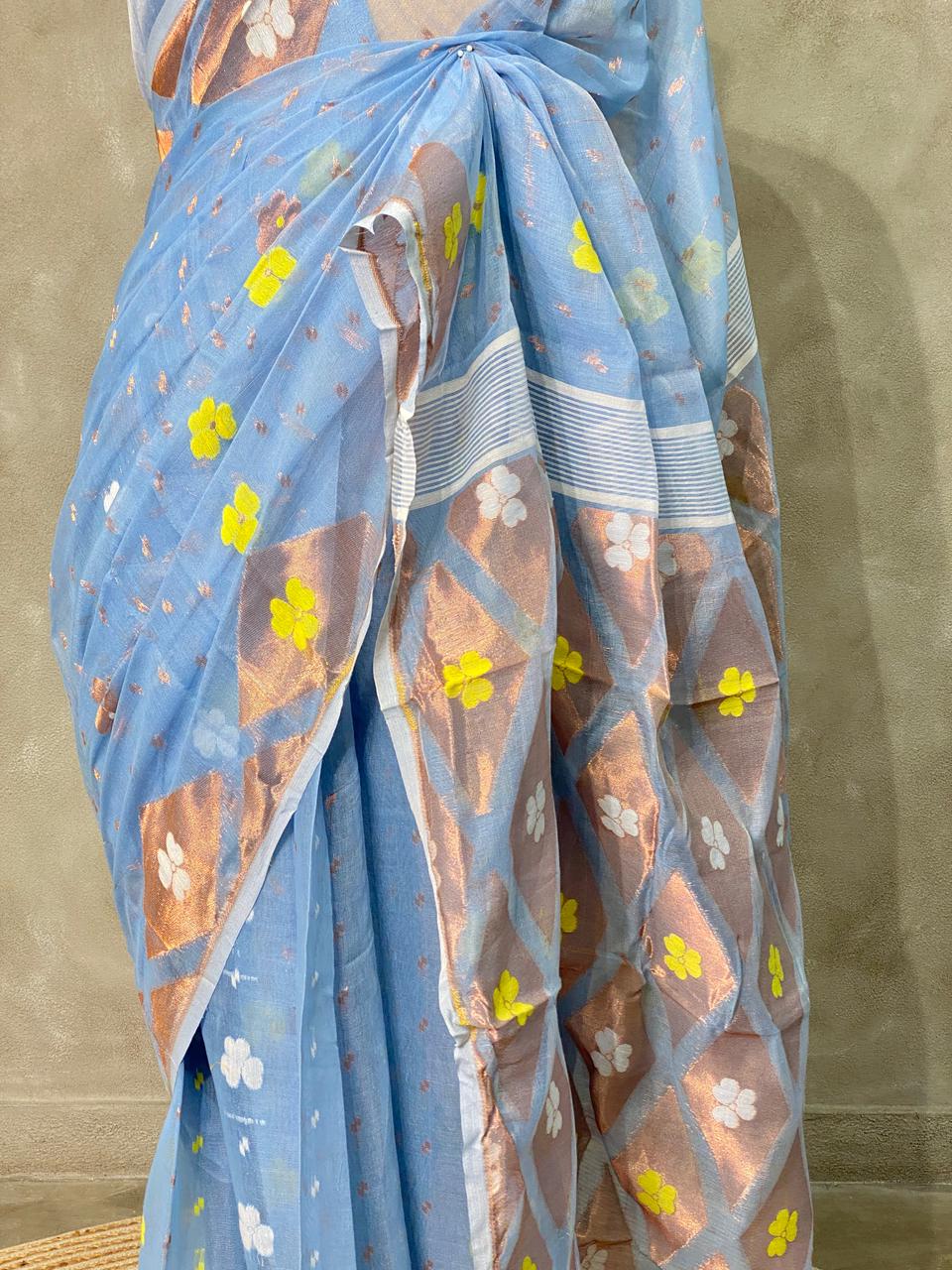 Cotton jamdani saree in white- PSCJ16A